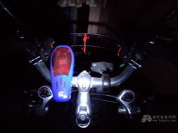 灵感点亮户外 车友创意贫民版头戴电筒改造指南